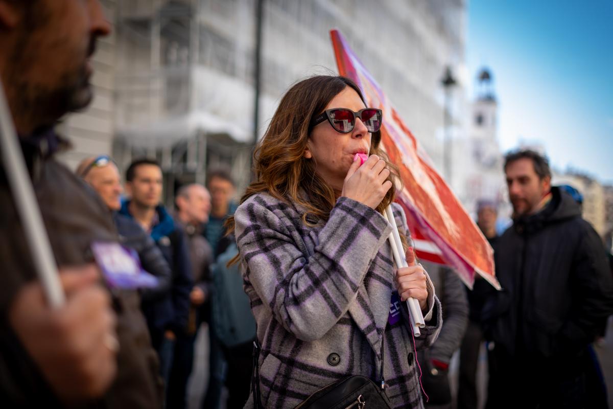 CCOO se manifiesta para que la dirección de la Fábrica Nacional de Moneda y Timbre cumpla lo firmado